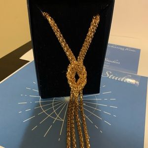 Beautiful costume jewelry gold tone necklace